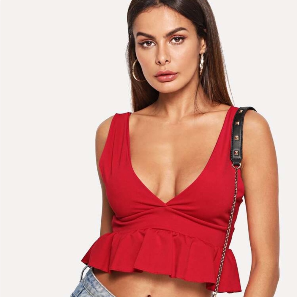SHEIN Plunging Ruffle Hem Top